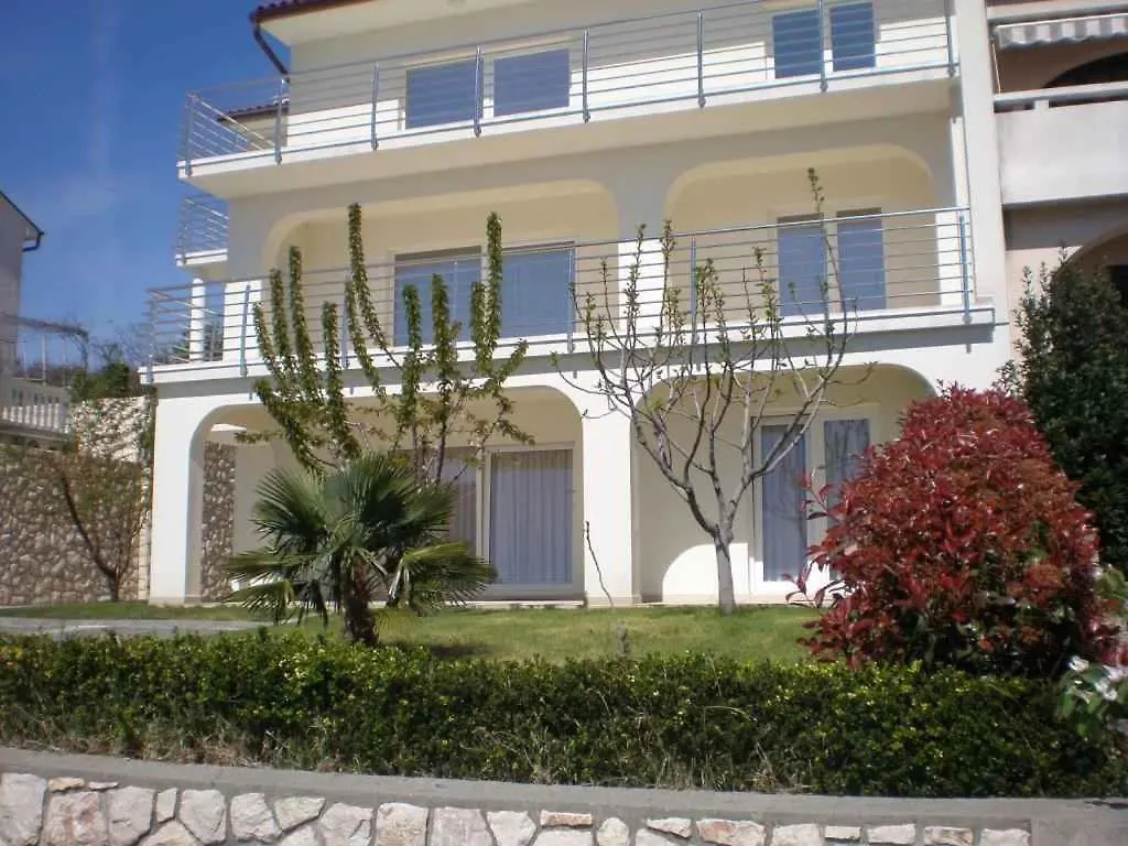 Apartments In Novi Vinodolski 15461