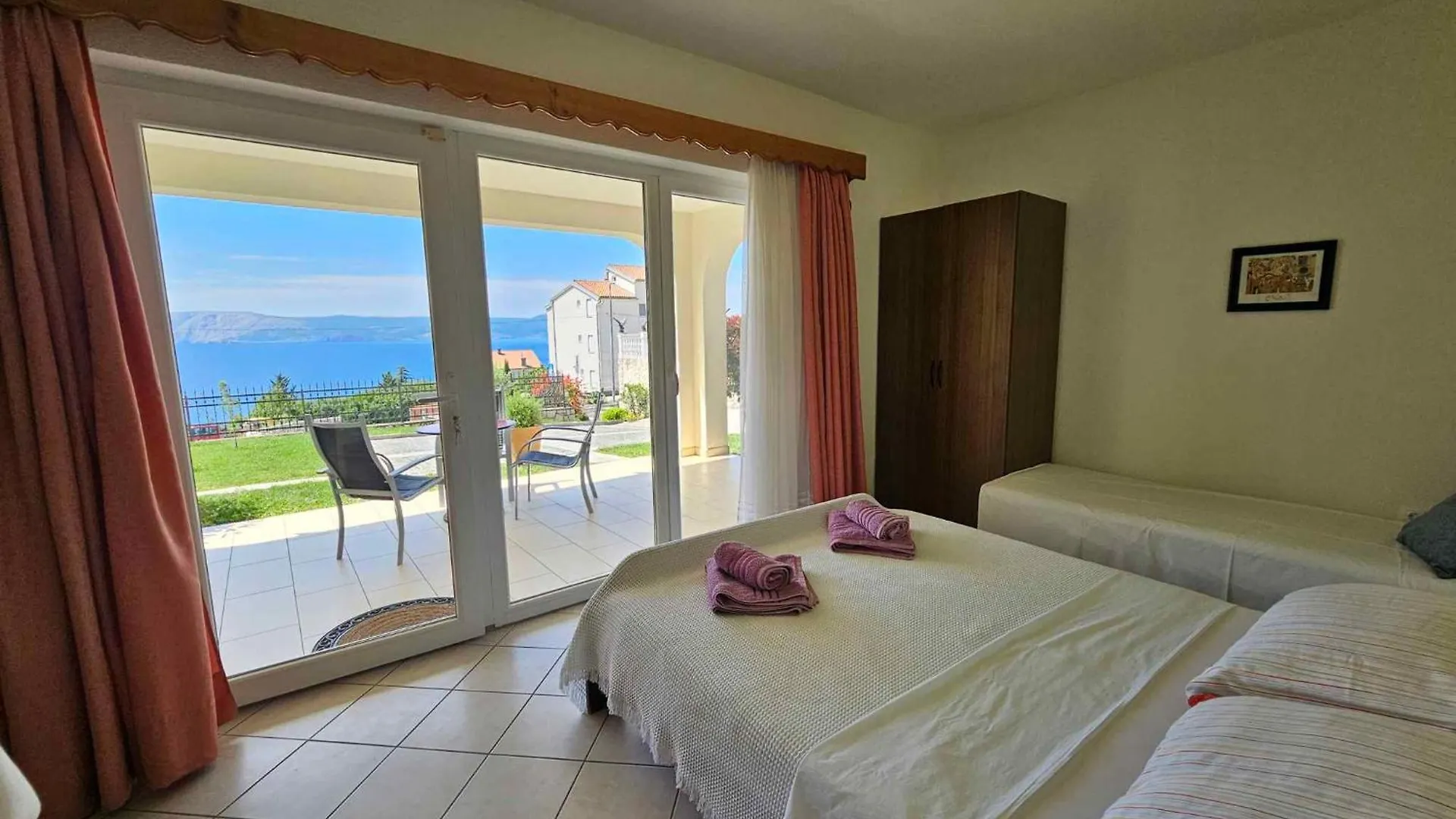 Apartments In Novi Vinodolski 15461 Croatia